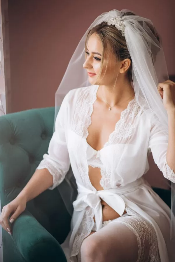 Bridal boudoir! The best wedding gift! . #boudoir #boudoirphotography  #boudior #boudiorphotography #boudoirphotographer #orlandoboudoir... |  Instagram